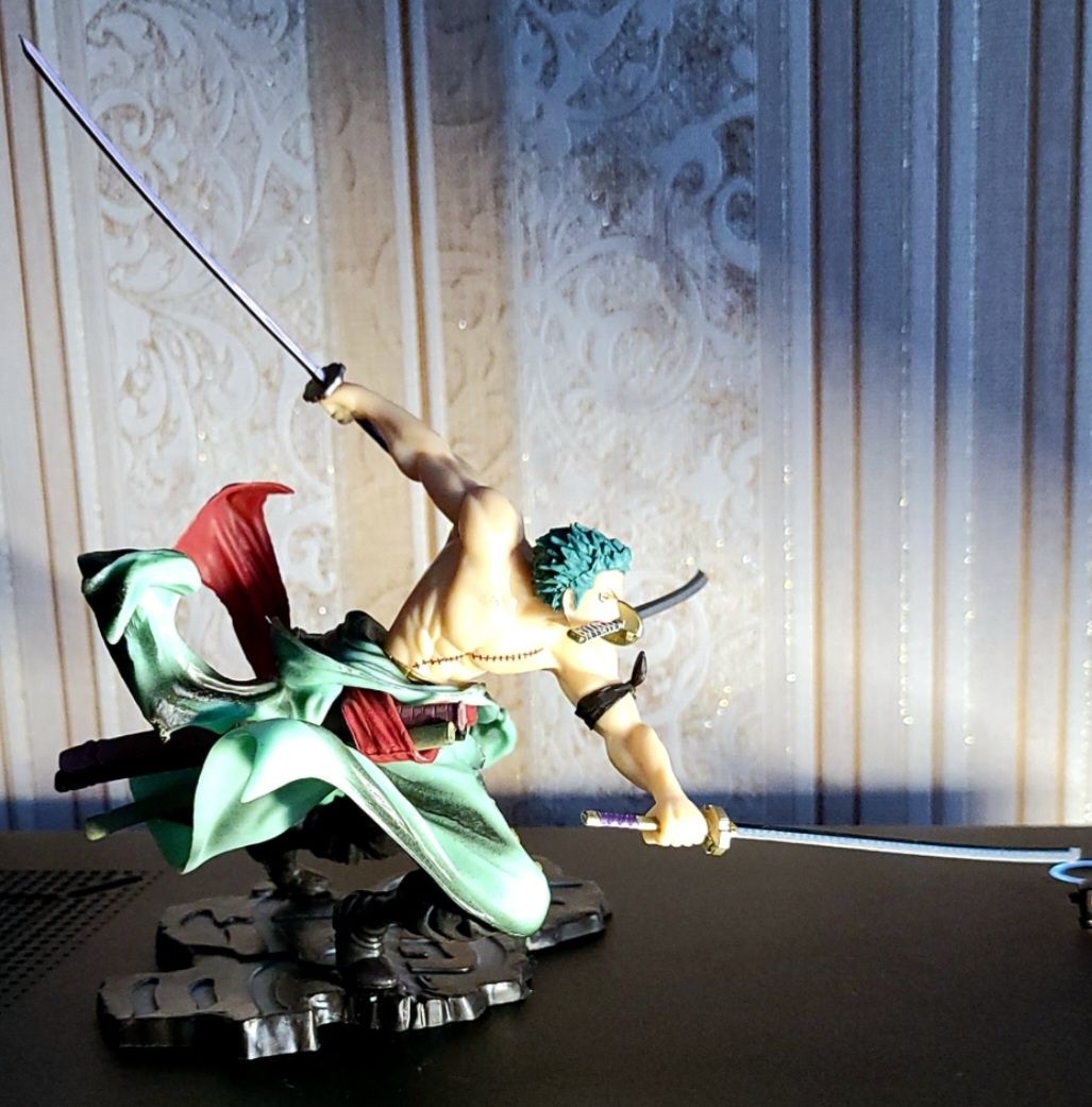Статуетка Ророноа Зоро із манги One Piece
