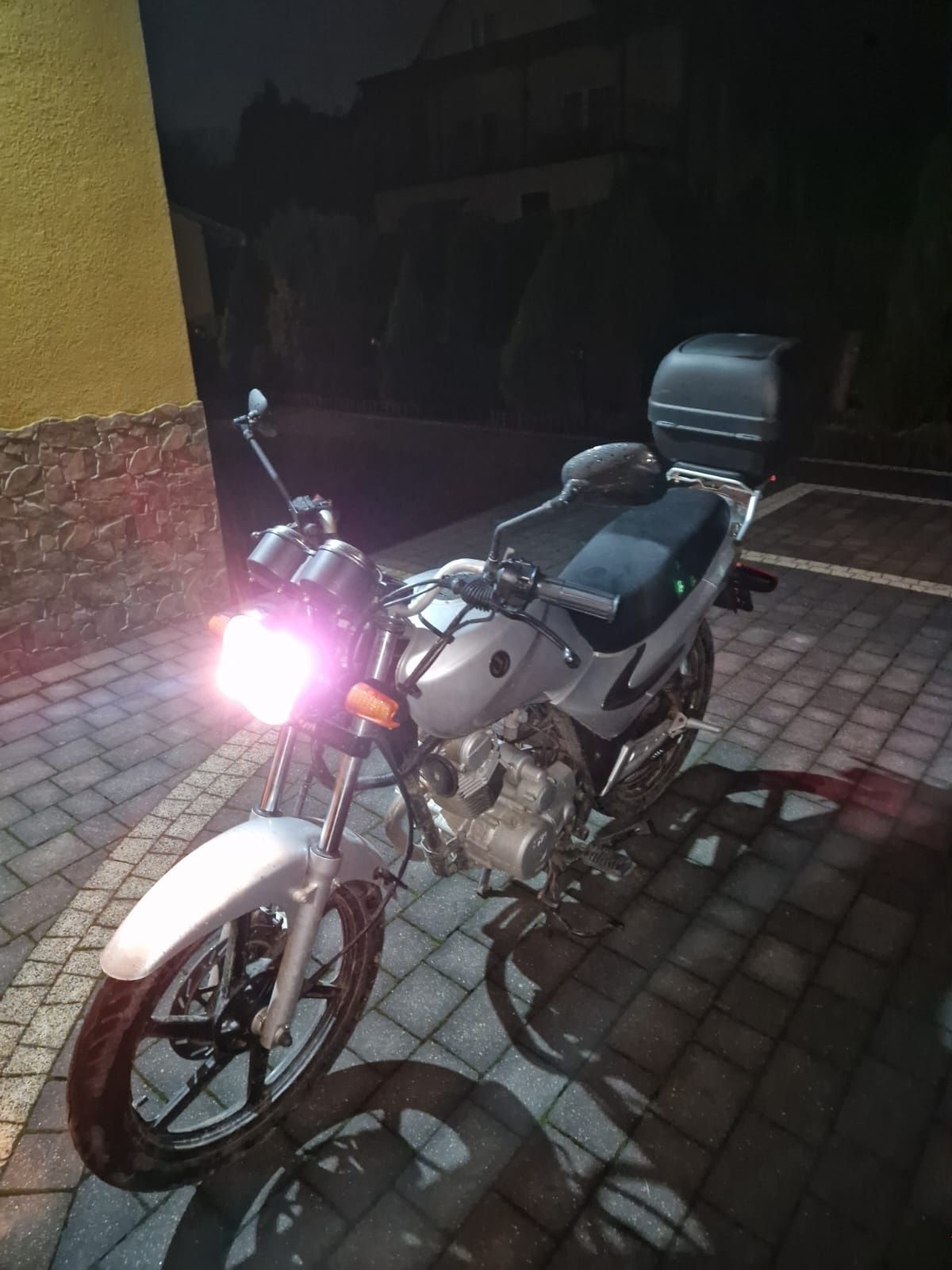 Motocykl Sym 125 XS kat.B