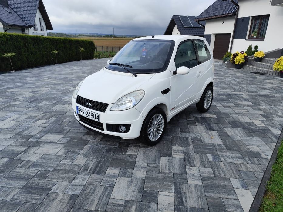 Ligier XTOO 2009r czterokołowiec lekki L6e Microcar