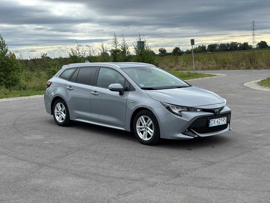 Wynajem Toyota Corolla Hybryda LPG 2021 1.8 122 koni