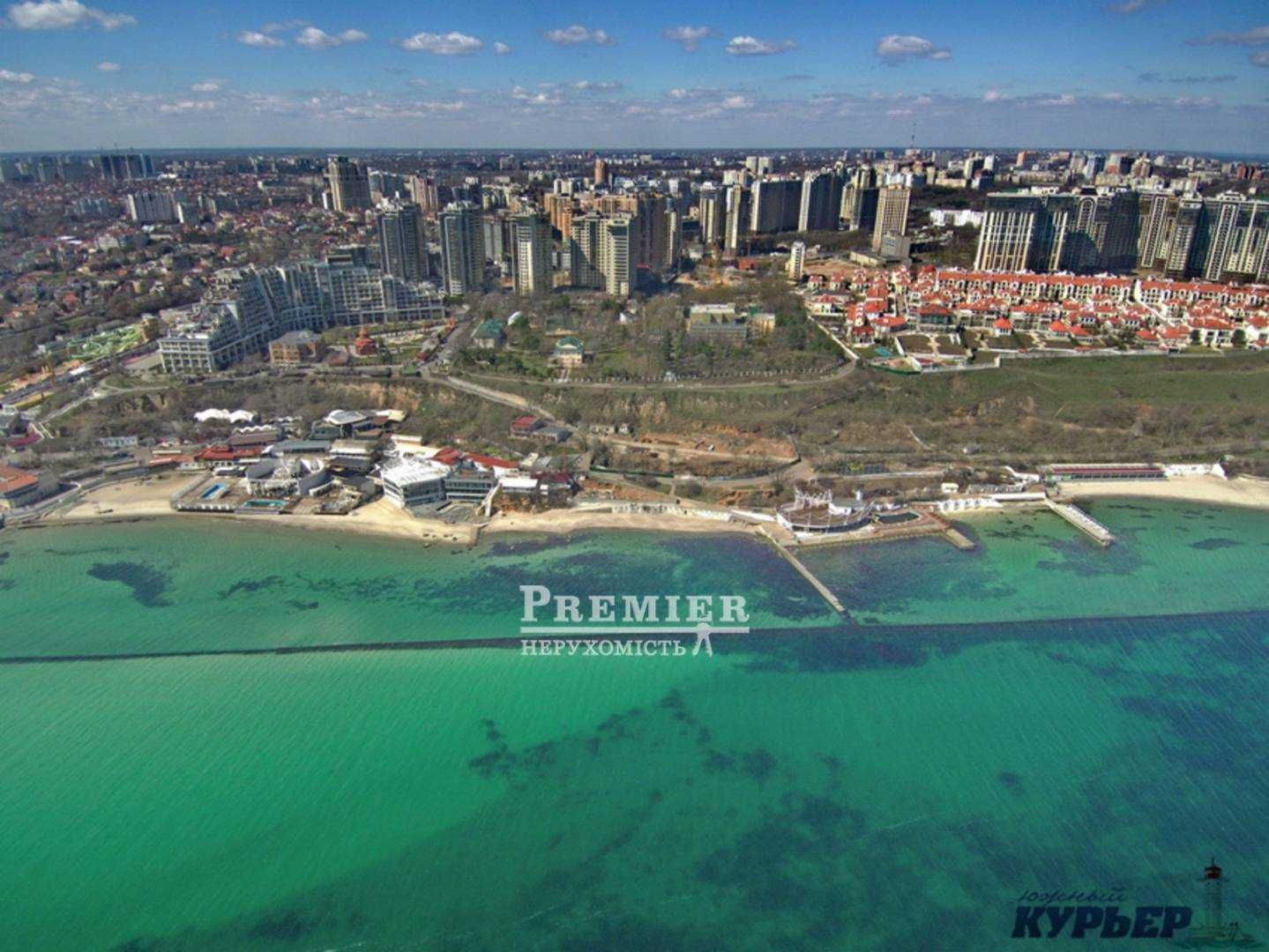 Земельна ділянка 5 соток у центрі Аркадії