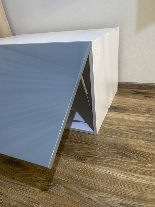 Кухонная тумбочка навесная 60/80 Новая