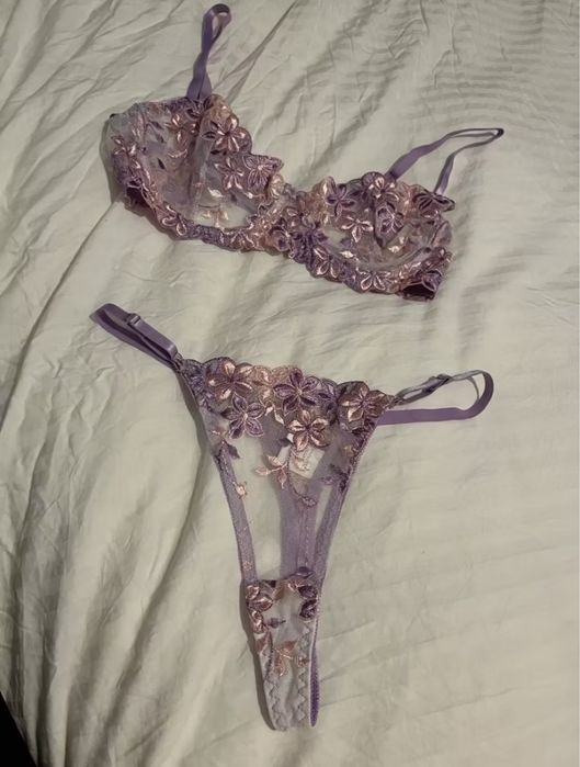 Набори жіночої білизни