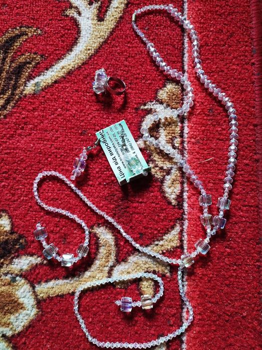 Колье-бусы из чешского стекла