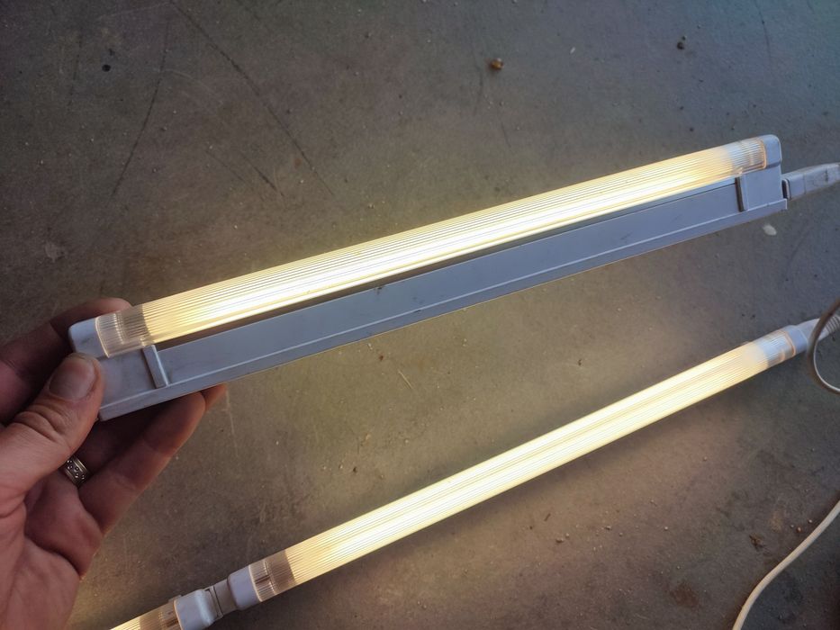 Oprawy świetlówki T4 komplet