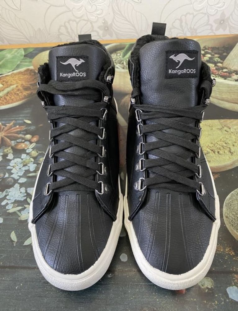 Оригинальный кроссовки KangaRooS 42р.