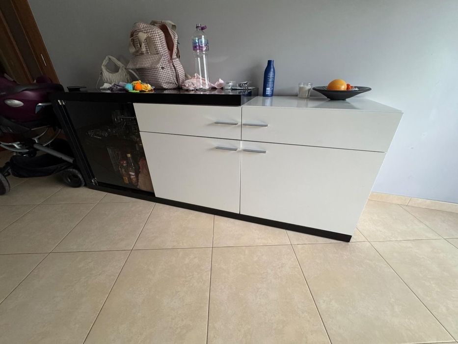 Vendo aparador de sala