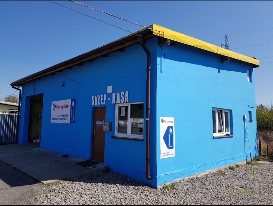 Dwustanowiskowy Garaż z Biurem.