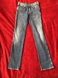 Jeansy firmy Armani Jeans