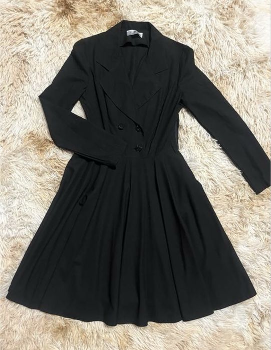 Чорна сукня плаття