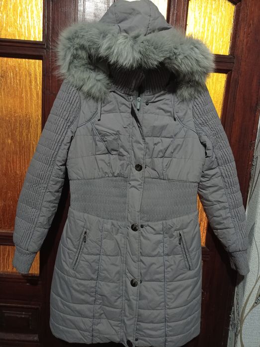 Сучасний теплий пуховик на 50 розмір