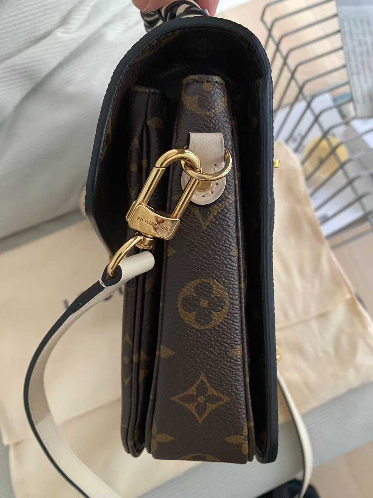 "Bolsa Mensageira LOUIS VUITTON Pochette Métis."