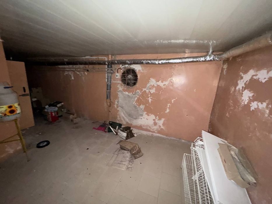 Подвал с магазином