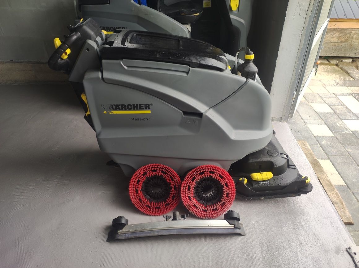 KARCHER B80 Bp Dose підлогомийна машина поломоечная машина