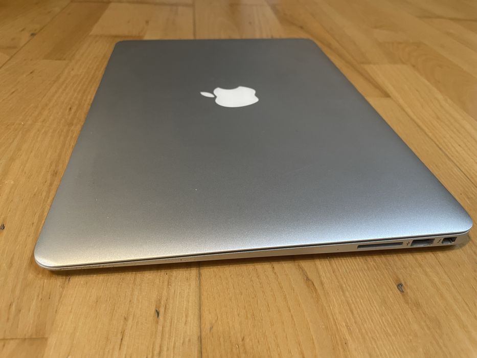 MacBook Air 13” (2017)