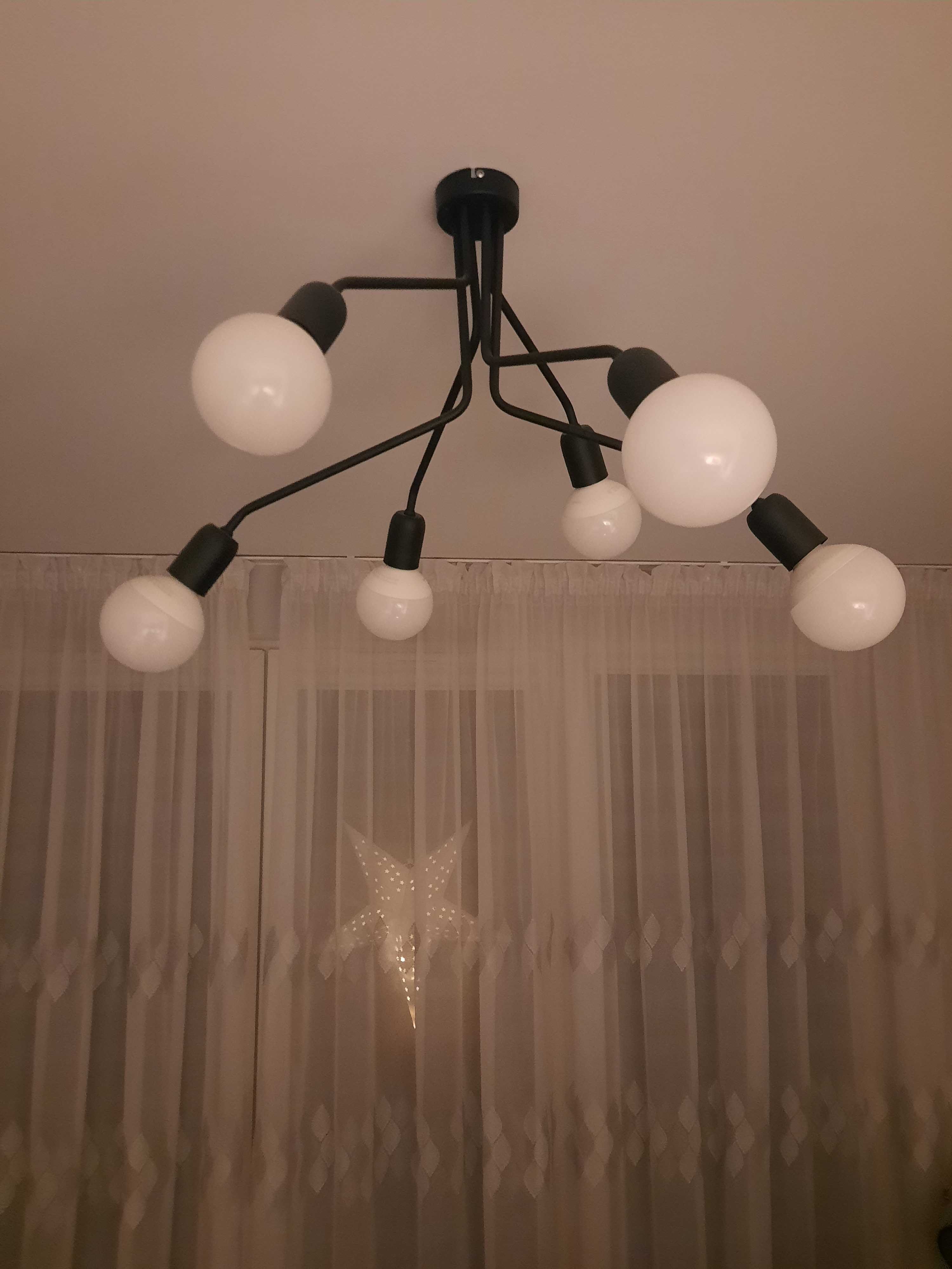 Lampa czarna plus żarówki