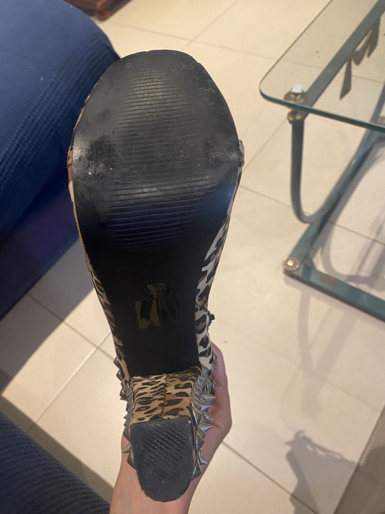 Botins tipo jeffrey campbell