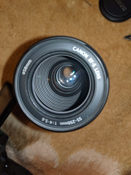 Canon EF-S 55-250mm f/4-5.6 IS II