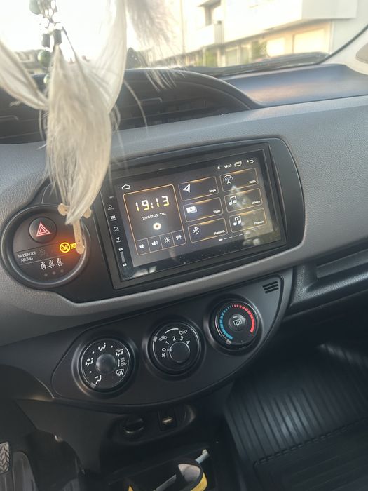 Toyota yaris 2016