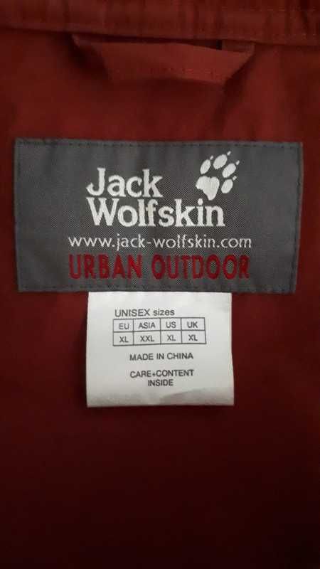 Męska kurtka ortalionowa Jack Wolfskin. Bordowa