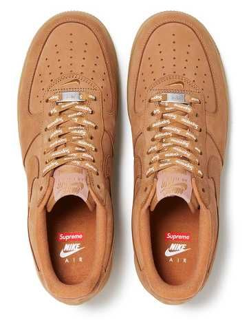 Sapatilhas Nike Air Force 1 x Supreme Wheat