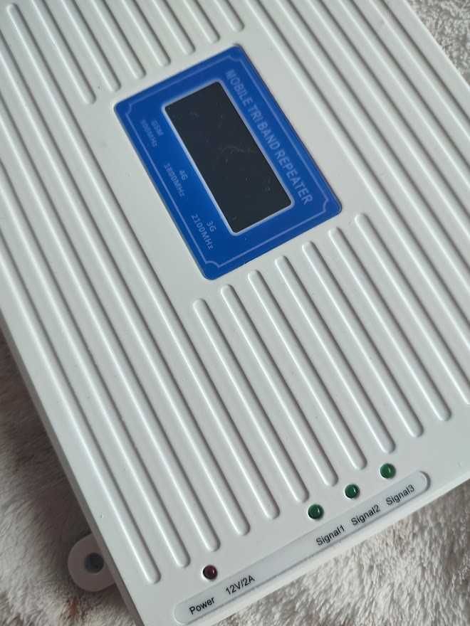 Trójzakresowy Wzmacniacz Sygnału Gsm Lte G 3G 4G