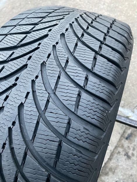235/50/19 Michelin Latitude Alpin LA2 103V