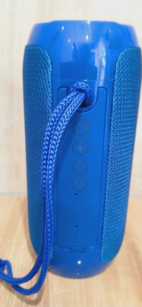 Głośnik bluetooth z radiem