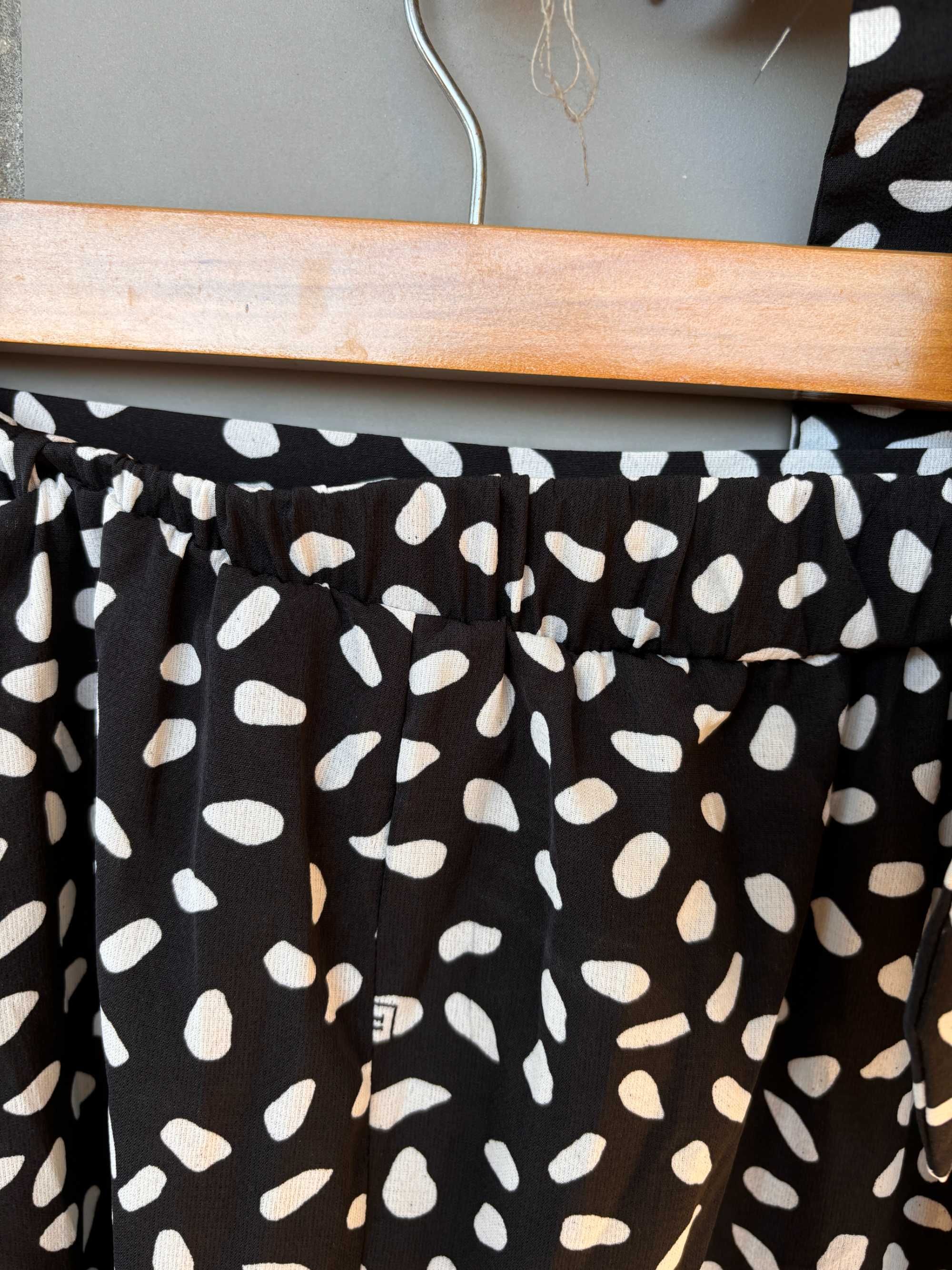 Conjunto top e saia novo