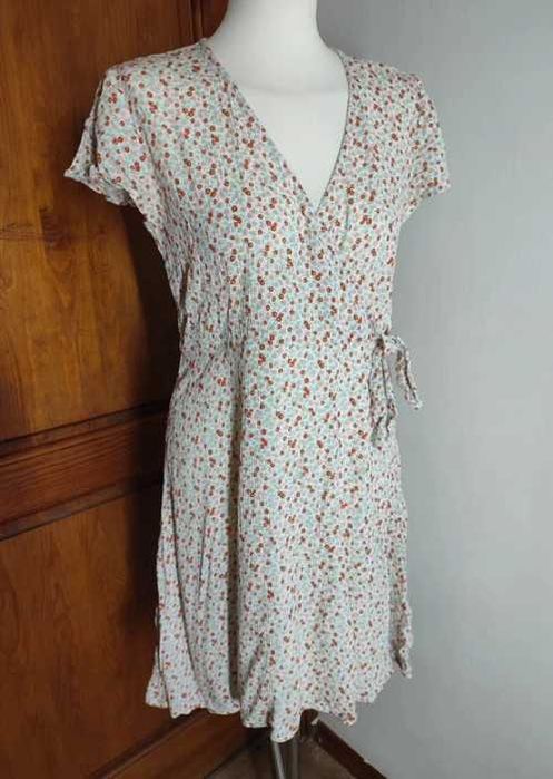 Letnia sukienka mbyM w kwiatki, rozmiar M 100% wiskoza