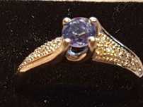 pierścionek białe złoto wysadzany brylantami 0.2 ct i tanzanitem 0.8ct