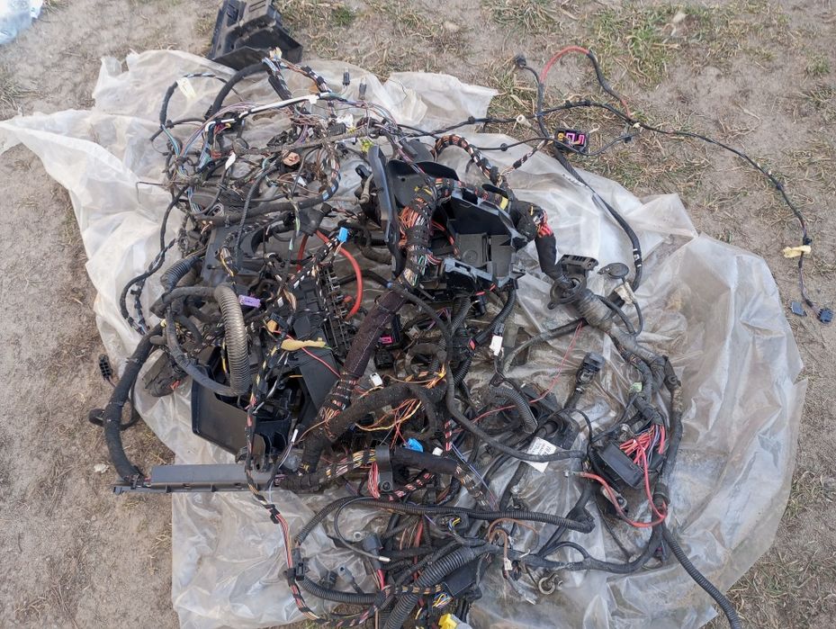 Kompletna instalacja elektryczna Octavia 2 benzyna 1.6 102 km 2007