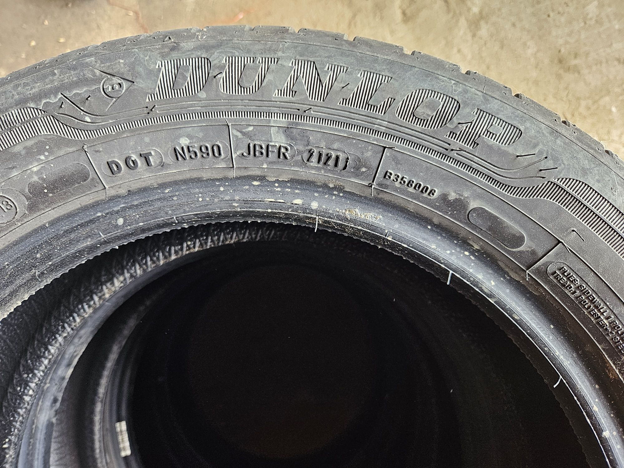 Komplet opon Dunlop 185/60 r15