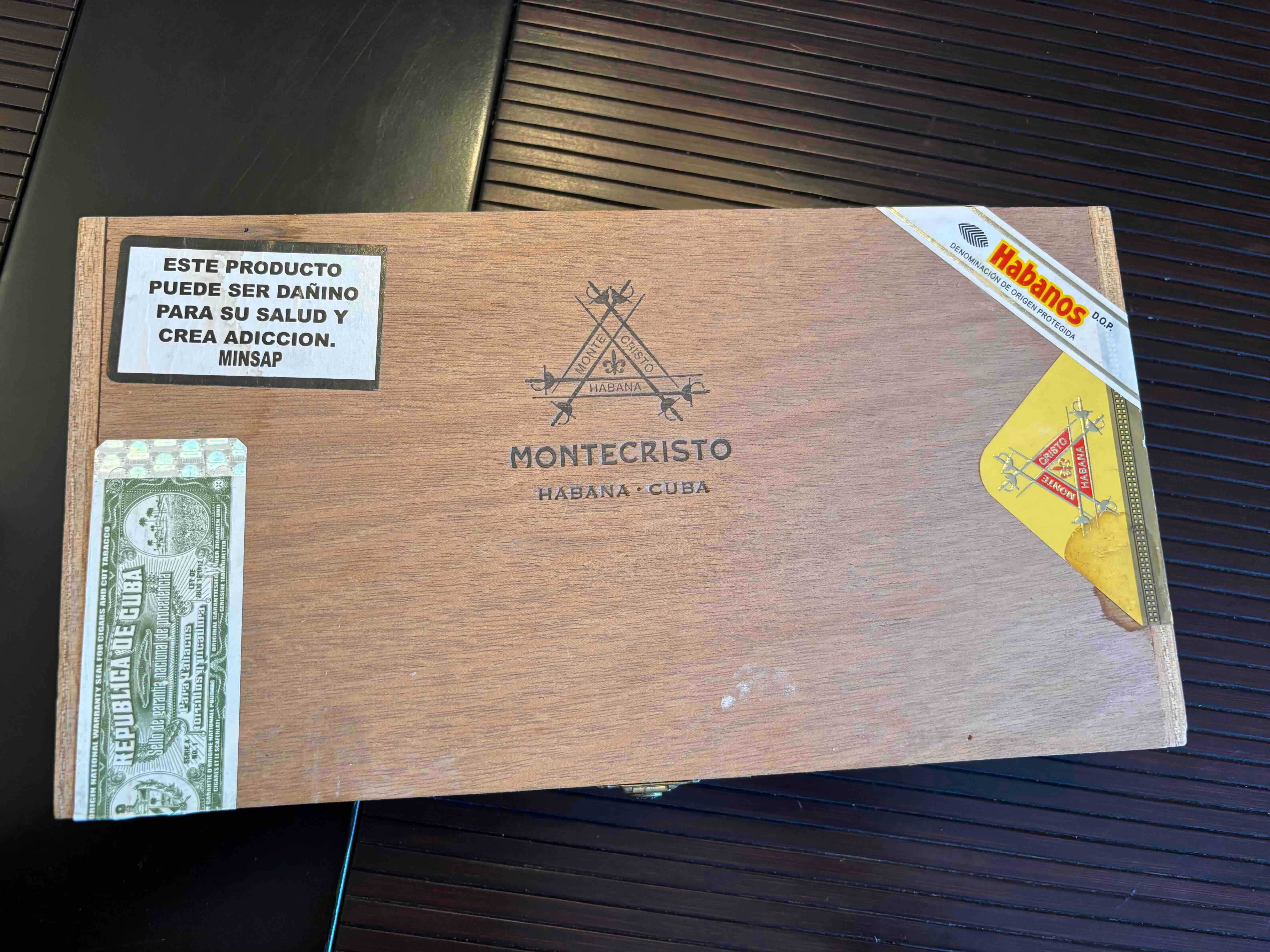 25 Edmundo MONTECRISTO HABANA Cuba Entre os melhores charutos cubanos