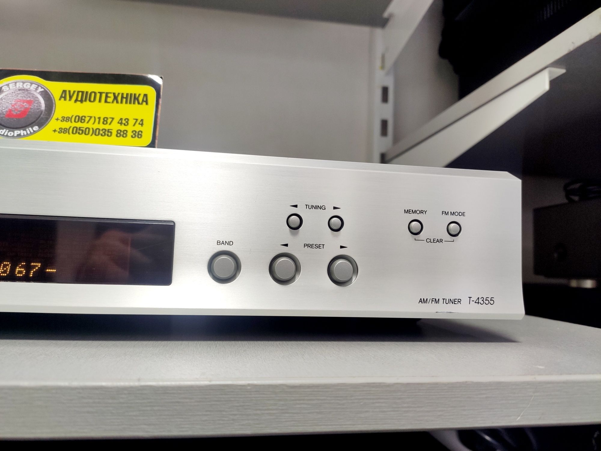 Onkyo T-4355. Цифровой FM Tuner. Made in Malaysia