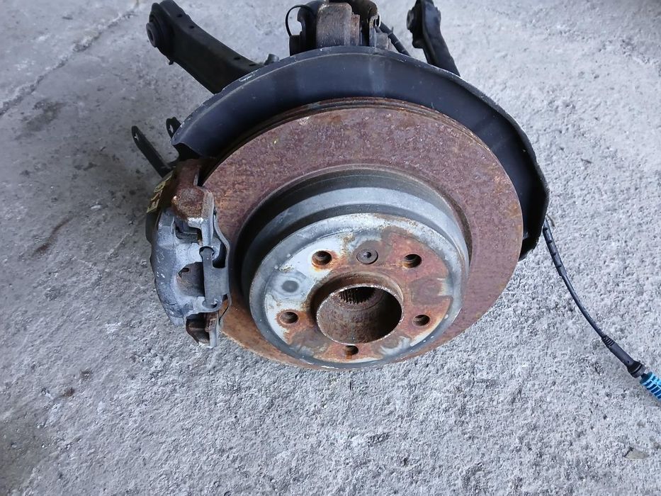 Manga de eixo trás esquerda BMW X1 (E84)