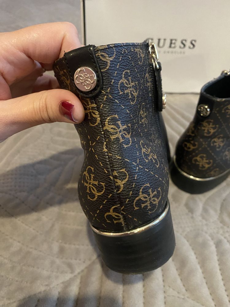 Ботинки женские Guess 39 размер