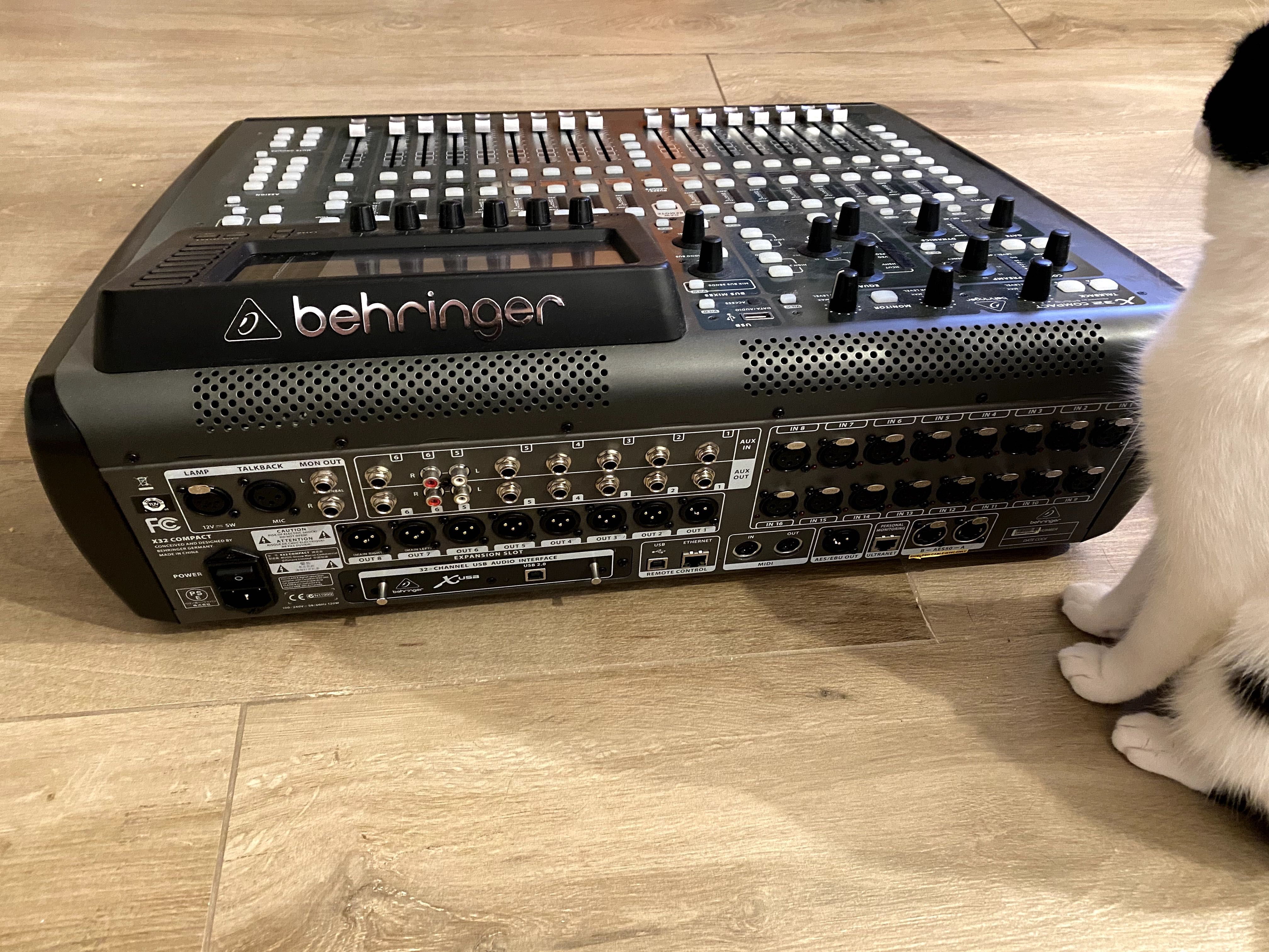 Behringer x32 compact - konsola cyfrowa
