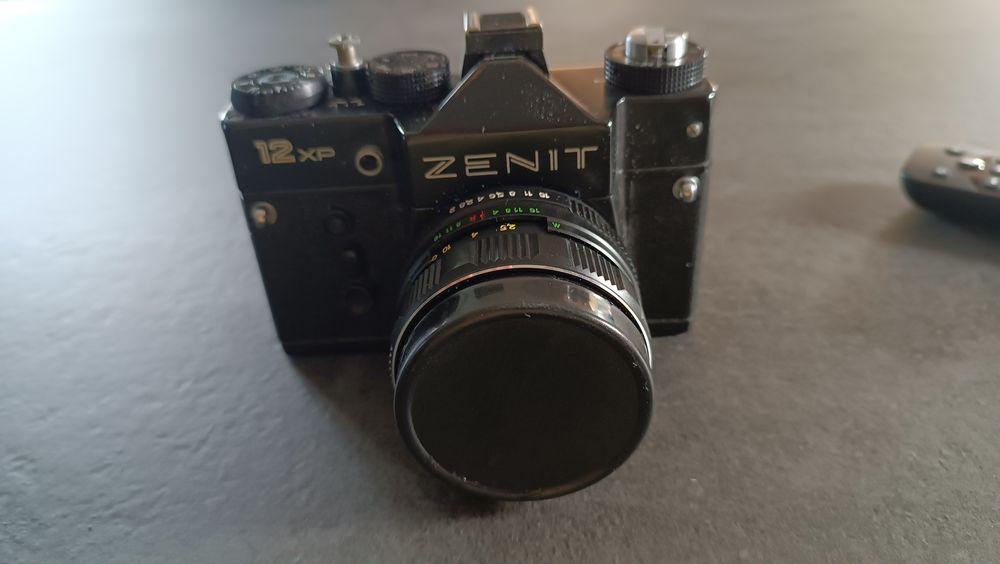 Aparat fotograficzny Zenit  12XP Helios 44M- 4