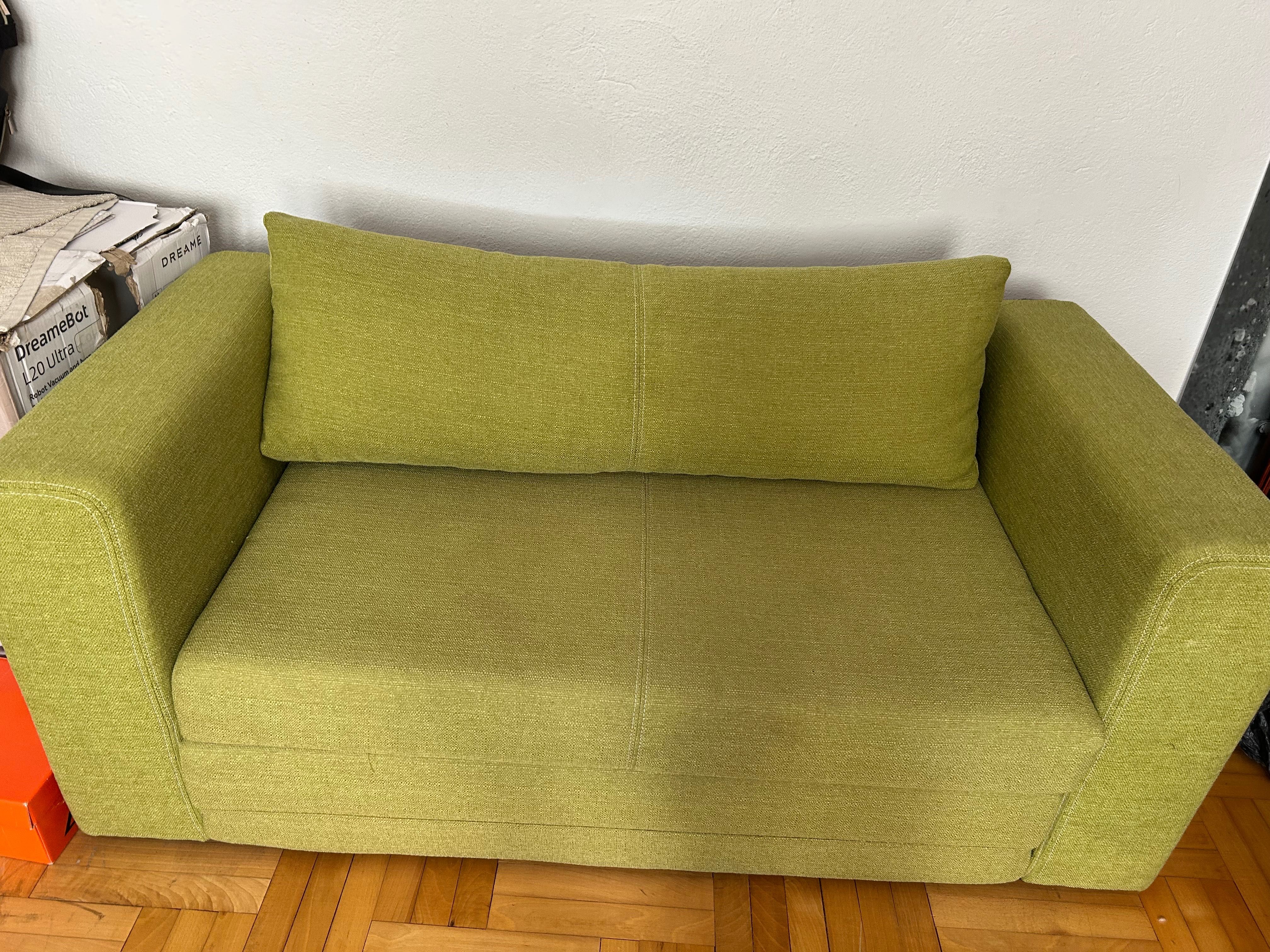Sofa rozkładana zielona z funkcją spania