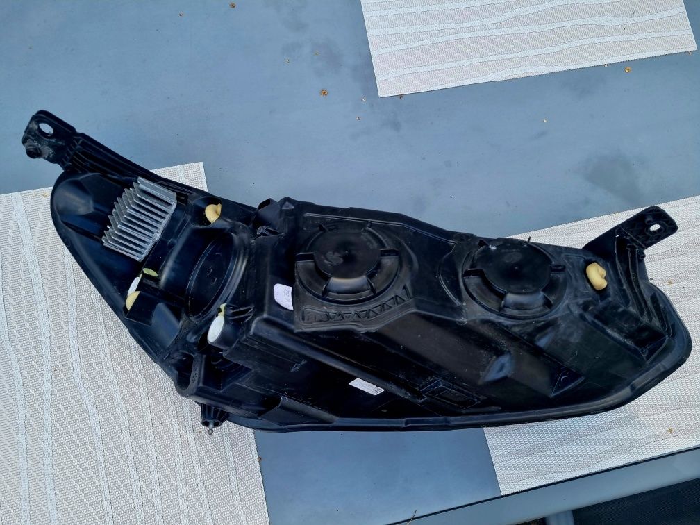 Lampa ledowa Ford Focus MK IV lewy przód