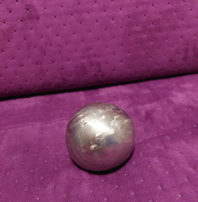 Kolekcjonerska metalowa kula bila