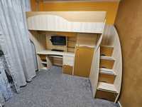 Łóżko piętrowe z biurkiem i szafą - zadbane, kompletne, sprawne.