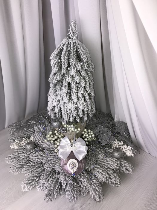 Новорічна іграшка кулька з бархату Ейфелева вежа Париж Зі стразами