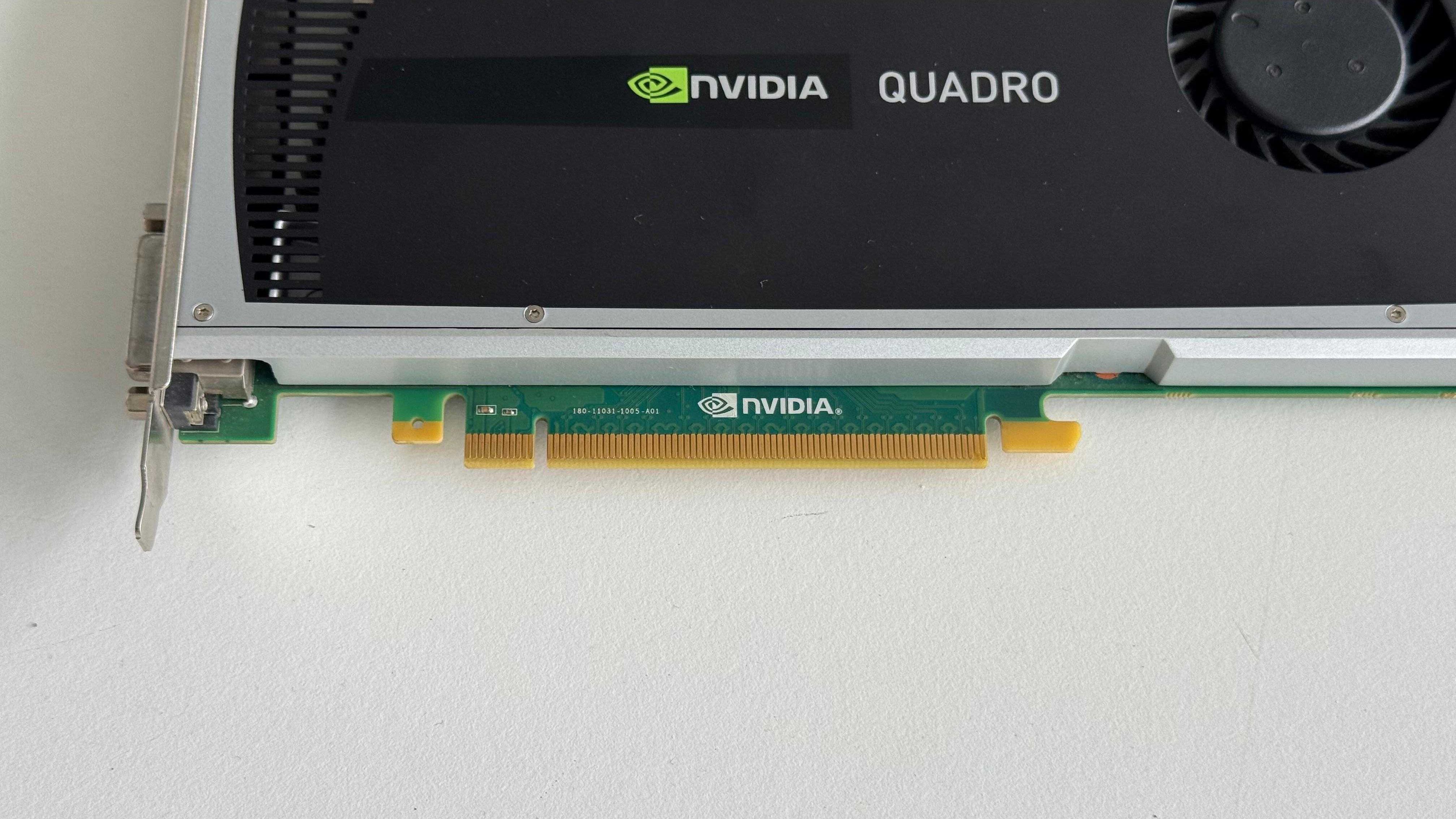 Placa gráfica - NVIDIA Quadro 4000