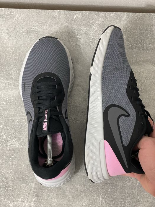 Кросівки Nike Revolution 5, 42 розміру