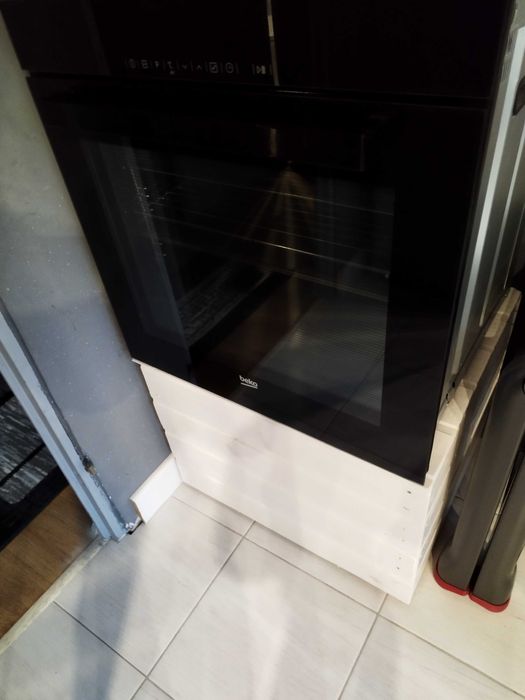 Piekarnik BEKO BMV34400BS