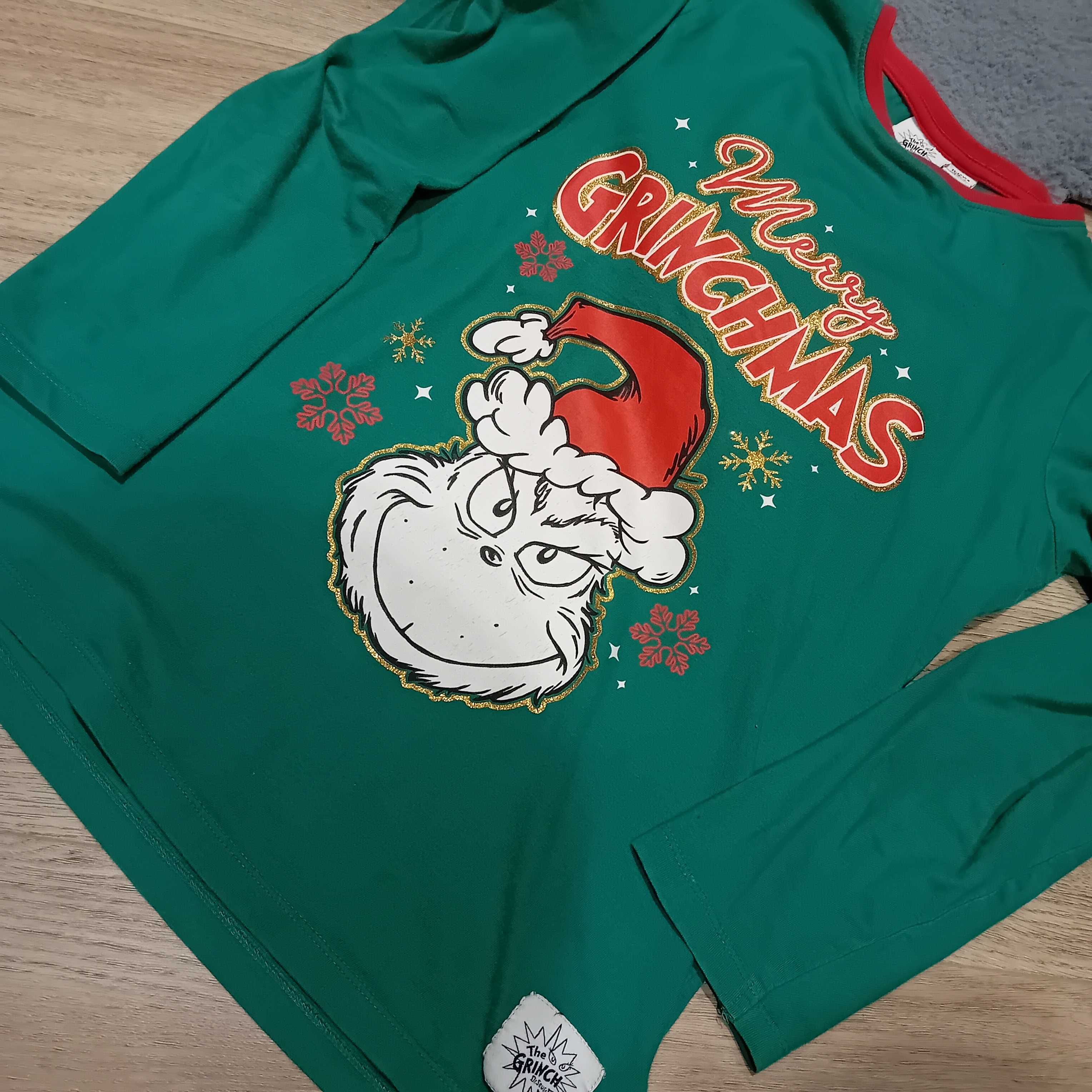 Góra od piżamy Grinch Primark 146-152. Bardzo dobry stan. Tanio!