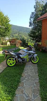 Продам доковый мотоцикл VFR 800