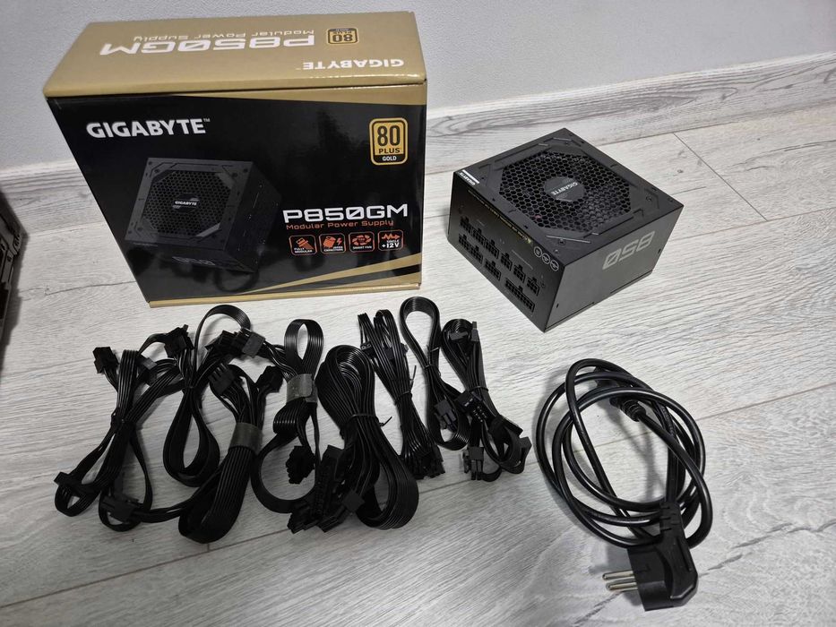 свіжий блок живлення 850W Gigabyte P850GM 850W GOLD в ідеалі. Trade-IN